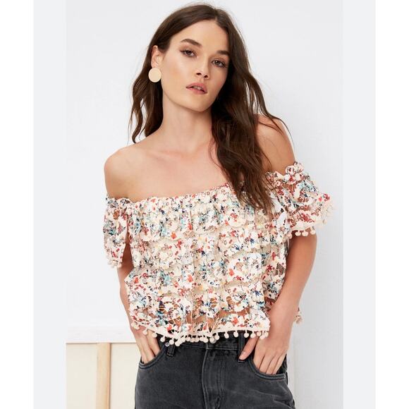 Tularosa Amelia Crop‎ Lace off the shoulders Top - Picture 1 of 6